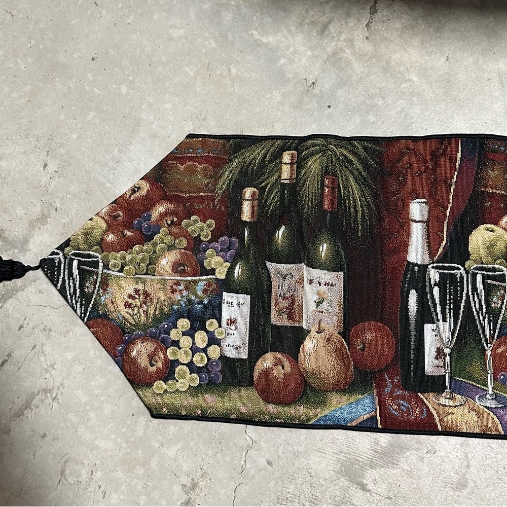 Home Interiors‎ wine design table runner / box 18 - Picture 2 of 6